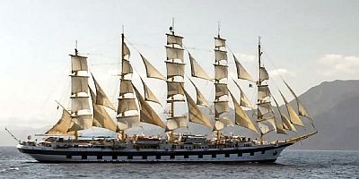 Dünyanın en büyük yelkenlisi Bodrum’u teğet geçti