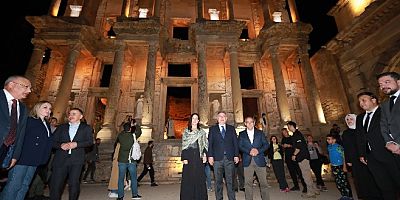 Gece Müzeciliği Efes Antik Kent’te başladı